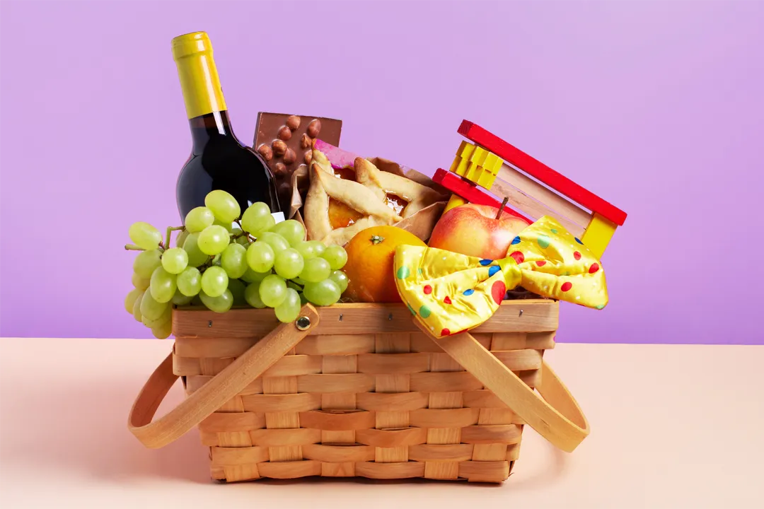 Custom gift hampers for corporate gifting